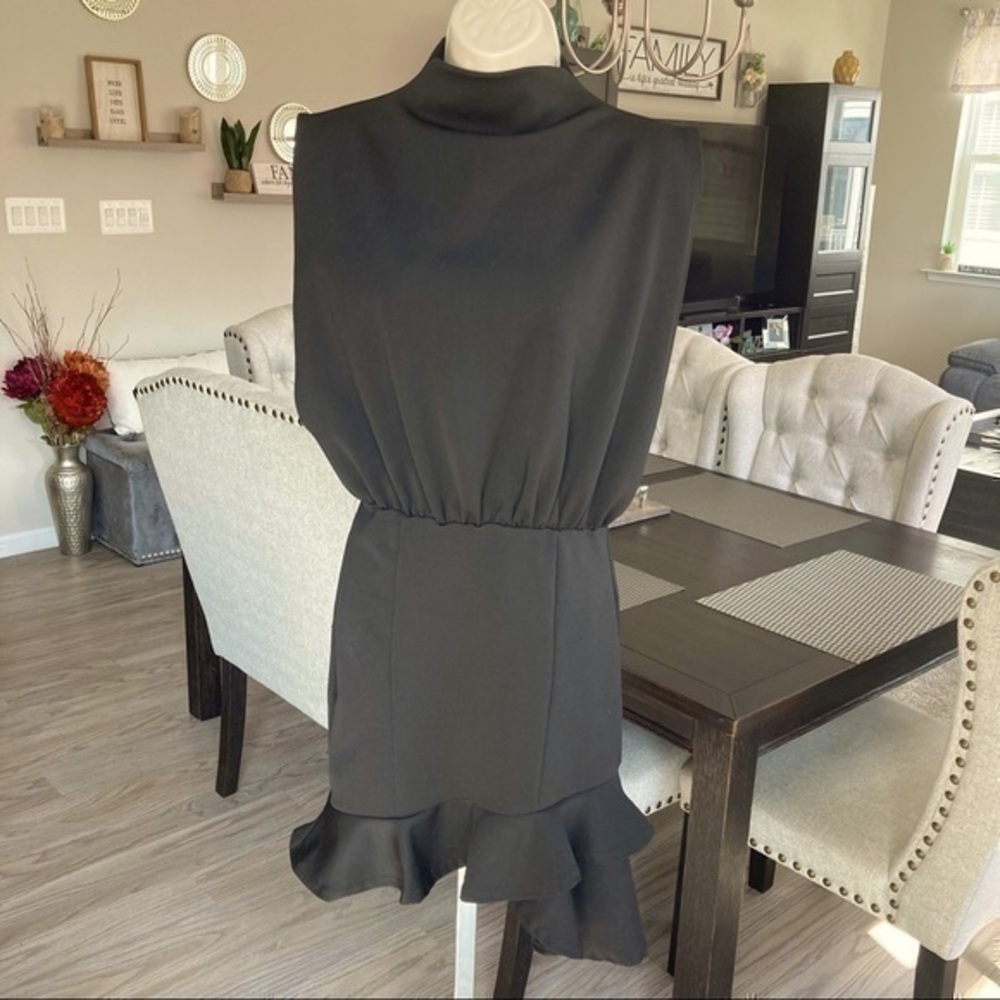 💋 Pretty Little Thing Midi ruffle little black dress 👗 6